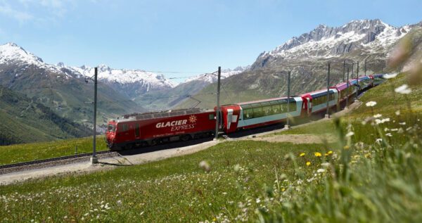 Alpine Lakes & Scenic Trains tour
