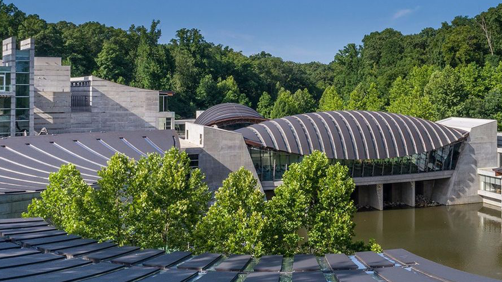Crystal Bridges tour